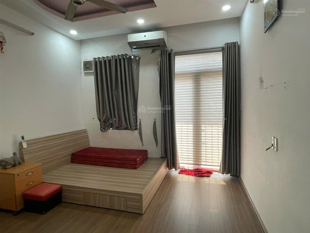 Nhà 2 mặt hẻm ngay quang trung  nguyễn kiệm. dt 4x18m, 1 trệt 2 lầu. giá 10,5 tỷ tl