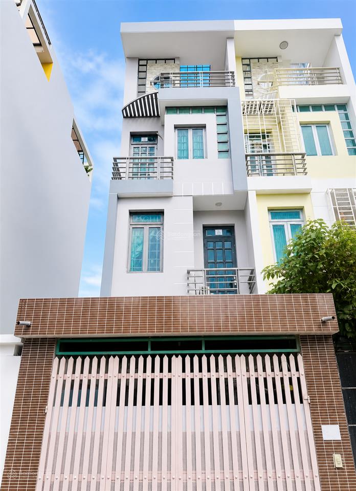 Nhà hxh 8m dương quảng hàm p.6 gò vấp, dt 4x17m, 1 trệt 3 lầu. giá 10,5 tỷ tl