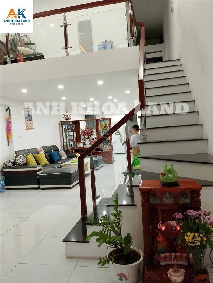Bán nhà mới mặt tiền tân hoà 2 ngay man thiện vị trí cực kì tiềm năng phù hợp vừa ở vừa kinh doanh
