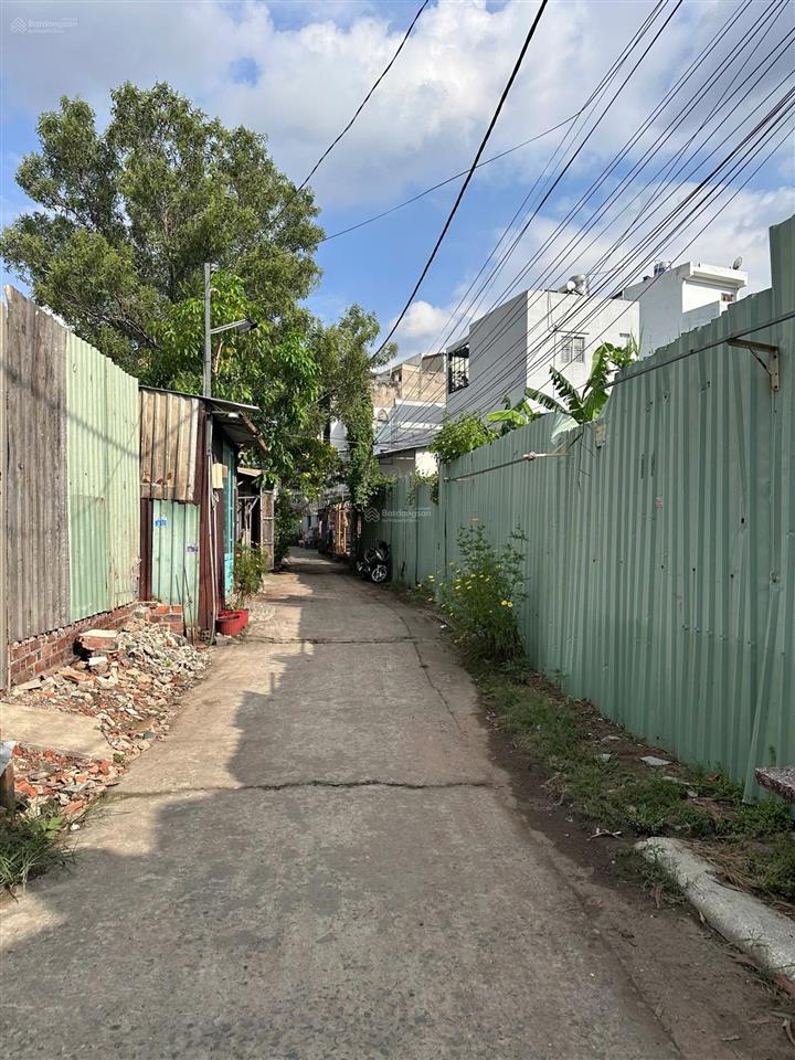 Bán đất xây chdv ngay đường số 4 trường thọ, cách xa lộ hà nội và vành đai 2 chỉ 300m ngộp bank