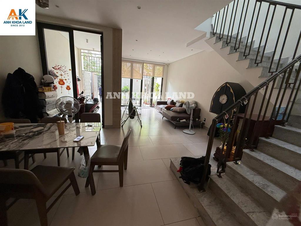 Bán biệt thự mới mặt tiền đường nguyễn công trứ khu kiến thiết vip nhất quận 9 ngang 6m cực hiếm