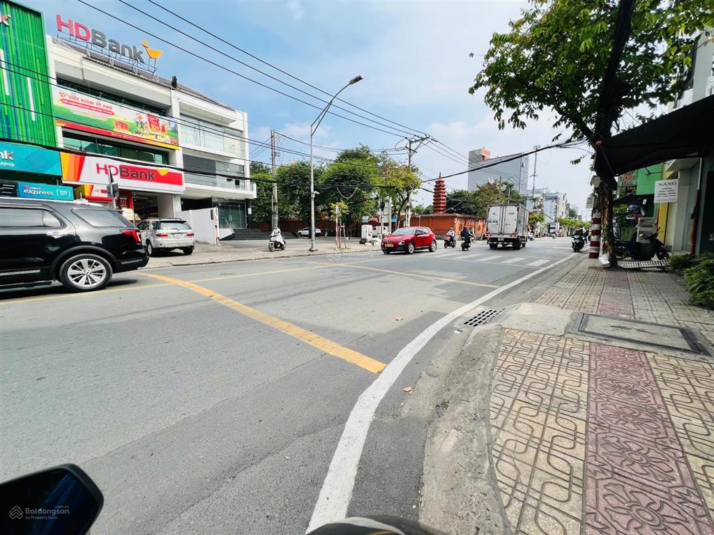 Bán đất xây cao được 6 tầng phù hợp chdv ngang 5.8m cách vành đai 2 chỉ 30m ra xa lộ hà nội 300m