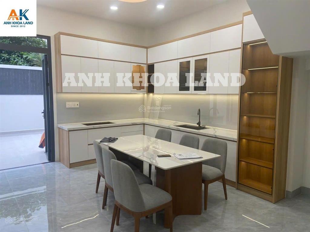 Bán nhà mới xây 4 tầng kdc ngay đường số 2 cách xa lộ hà nội và phạm văn đồng 400m kế vành đai 2