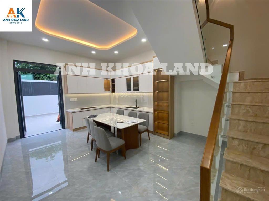 Bán nhà mới xây 4 tầng kdc ngay đường số 2 cách xa lộ hà nội và phạm văn đồng 400m kế vành đai 2