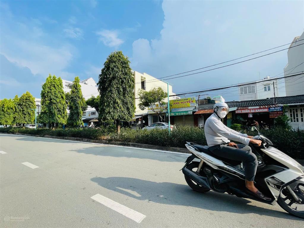 Bán gấp nhà mặt tiền kinh doanh đại lộ 3 vip nhất khu phước bình ngay đỗ xuân hợp giá f0 đầu tư tốt