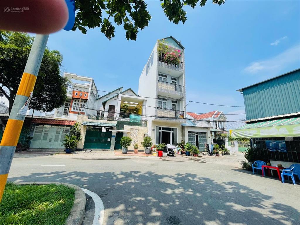 Bán gấp nhà mặt tiền kinh doanh đại lộ 3 vip nhất khu phước bình ngay đỗ xuân hợp giá f0 đầu tư tốt