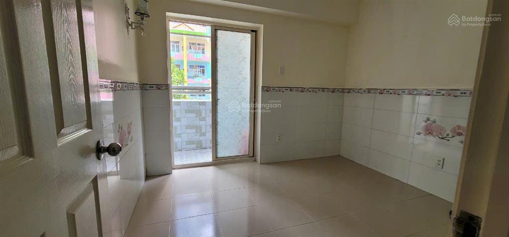Chủ ngộp cần ra gấp bàu cát 2 lô b 3pn mới đẹp giá chỉ 4.2 tỷ (còn giảm sâu)