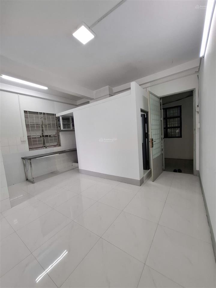 Bán căn hộ lý thường kiệt q10 50m2 (2pn) chính chủ đứng bán 2.75 tỷ