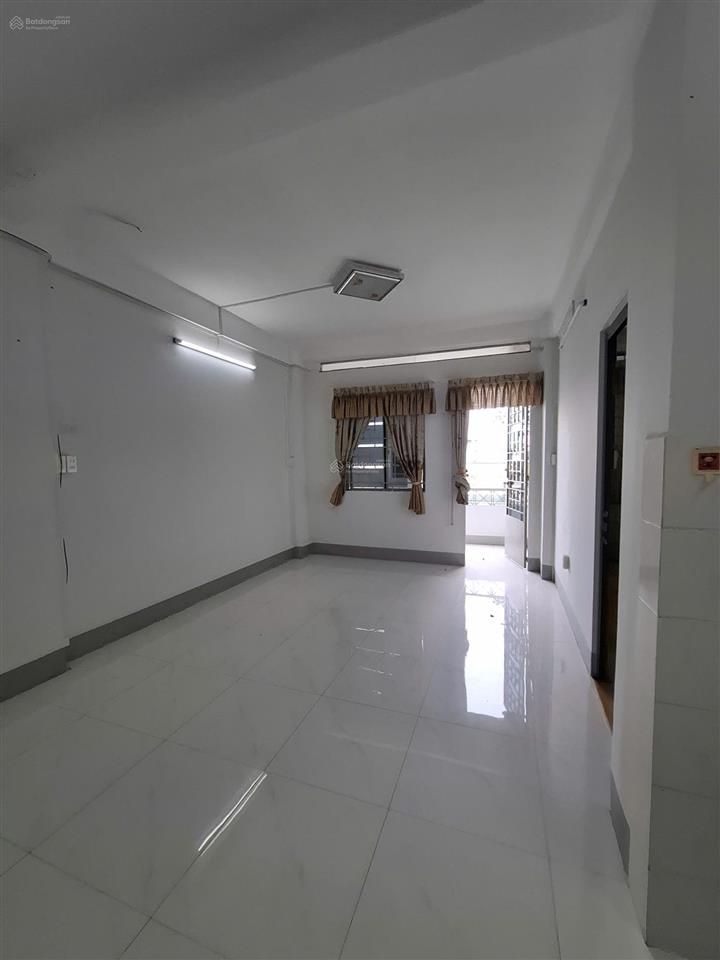 Bán căn hộ lý thường kiệt q10 50m2 (2pn) chính chủ đứng bán 2.75 tỷ