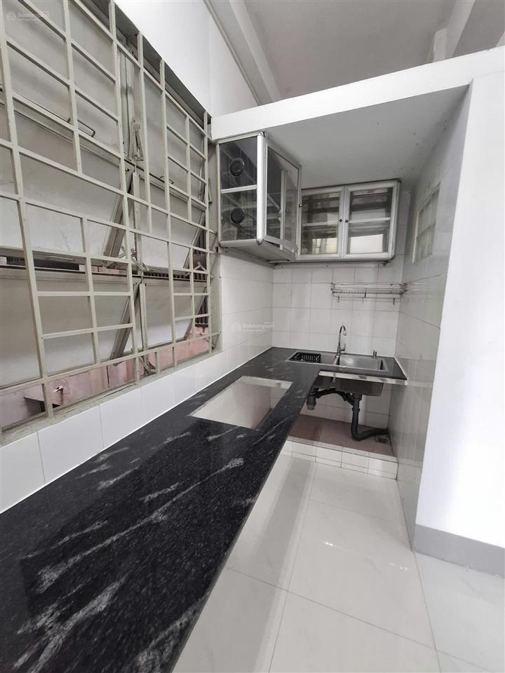 Bán căn hộ lý thường kiệt q10 50m2 (2pn) chính chủ đứng bán 2.75 tỷ