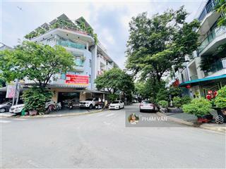 Nhà 1 trệt 3 lầu  mặt tiền tiện kinh doanh/ văn phòng/ spa, show room  đường 20m có vỉa hè