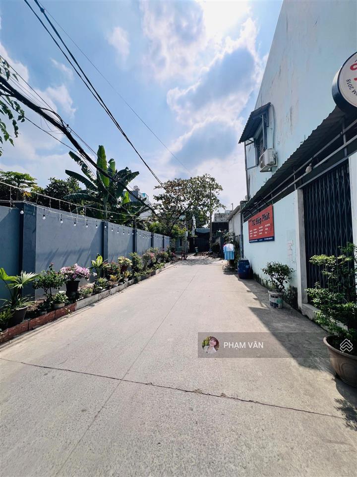Đất hiếm. chỉ ngoài 3ty  đất hẻm xe hơi  53m2 gần phạm văn đồng