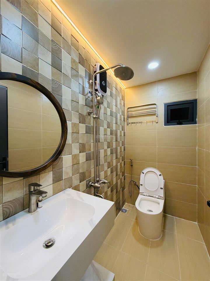 Bán nhà mới phan văn hân sát quận 1. cn 50m2, 4pn, 3wc giá chỉ nhỉnh 6 tỷ