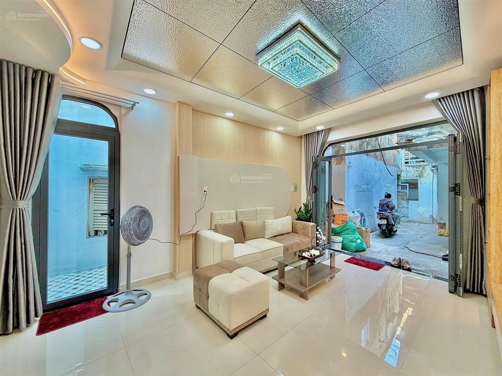 Bán nhà mới phan văn hân sát quận 1. cn 50m2, 4pn, 3wc giá chỉ nhỉnh 6 tỷ