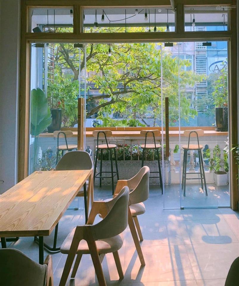 Đỉnh! cho thuê mặt bằng lô góc 2 tuyến phố hoàn kiếm. vị trí nhận diện đỉnh, thương hiệu đỉnh.