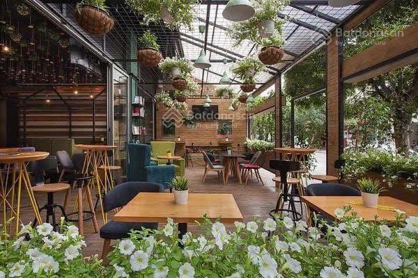 Mặt tiền khủng 20m! cho thuê nhà mặt hồ tây  view hồ thóang mát, kinh doanh mọi mô hình.