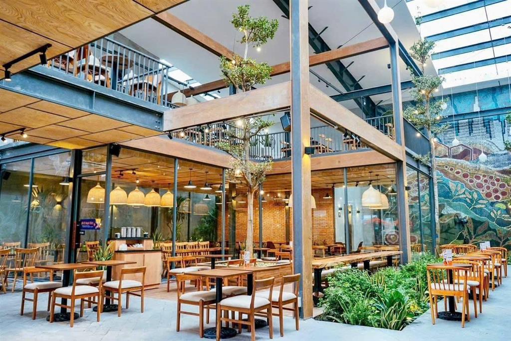 Siêu phẩm! cho thuê nhà mặt phố hoàng cầu  biệt thự sân vườn view hồ hoàng cầu cực đỉnh.