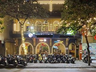 View hồ tây  cho thuê nhà mặt phố quảng an 200m2 x 3 tầng + sân rộng, mt 10m, khu vực khách tây