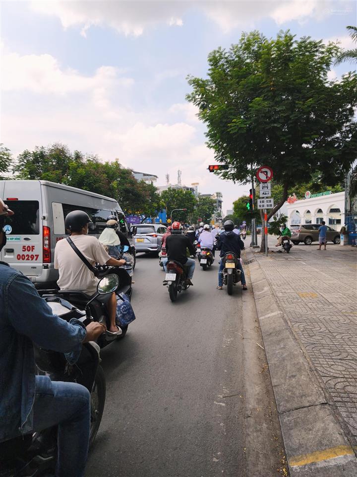 Bán nhà mặt tiền kênh tân hoá  4 tầng  50,8m2  gần đầm sen quận 11 hiếm có
