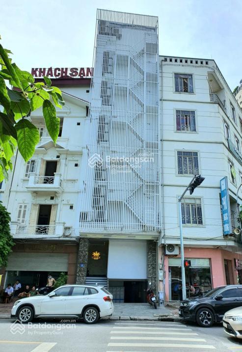 Cho thuê nhà mặt phố 45 tú mỡ, tòa nhà xây dựng 8 tầng nổi, 1 hầm, tổng diện tích sử dụng 700m²