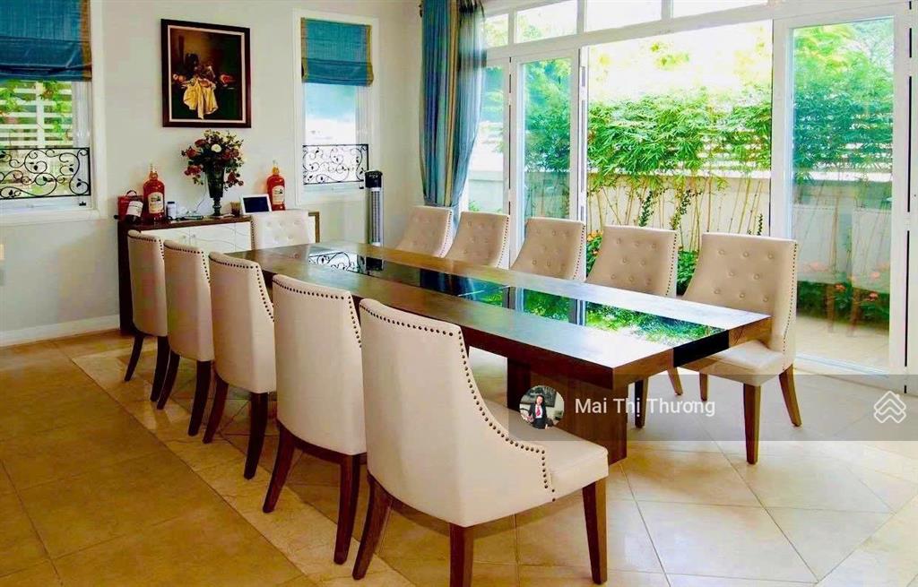 Cho thuê biệt thự đơn lập quận 7 phú mỹ hưng 4pn nhà như hình giá 90tr/th  0909 462 *** e thương