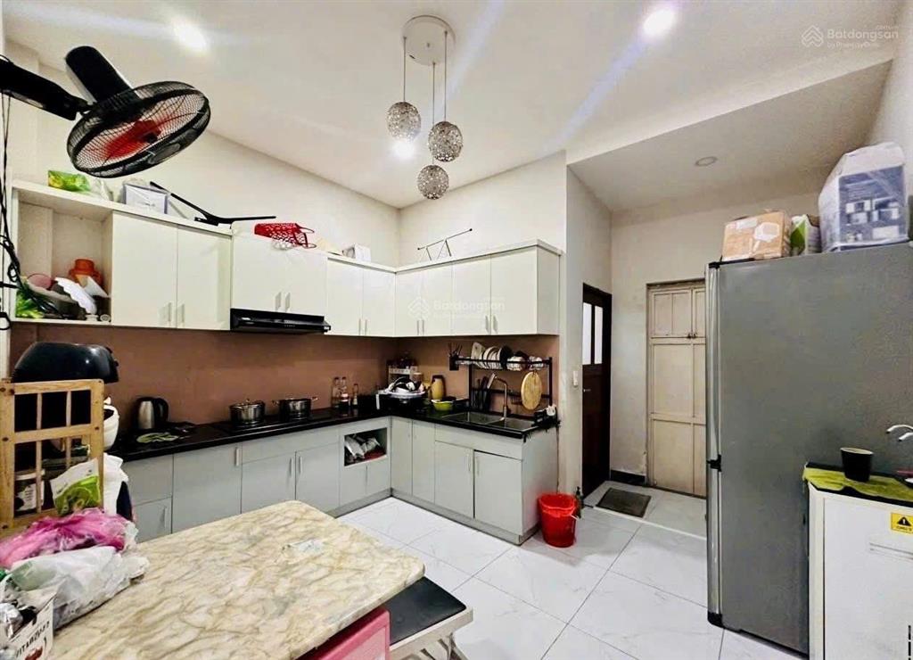 Phân khúc 4 tỷ  nhà 2 mặt tiền  đường xe hơi thông  ngay cạnh phạm văn đồng  p.linh tây