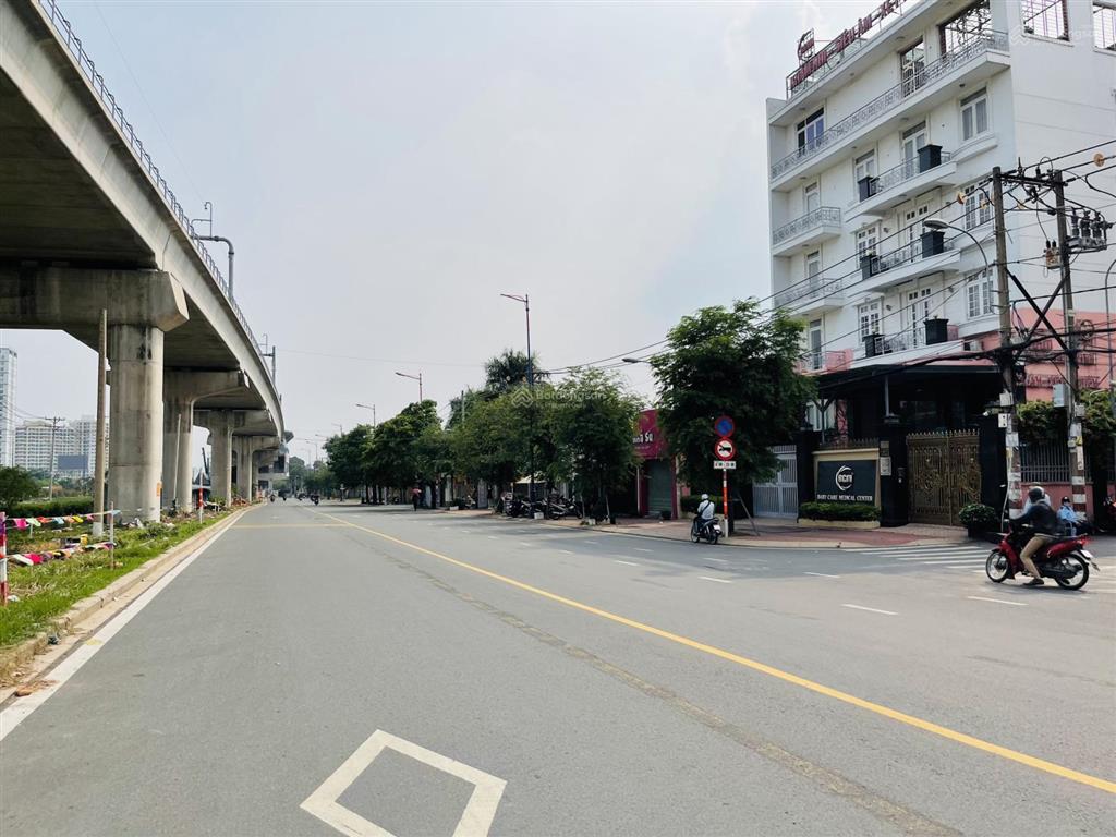 Chính chủ cần bán đất xây nhà đẹp  xe hơi tới đất ngay tại đường số 11 p.trường thọ