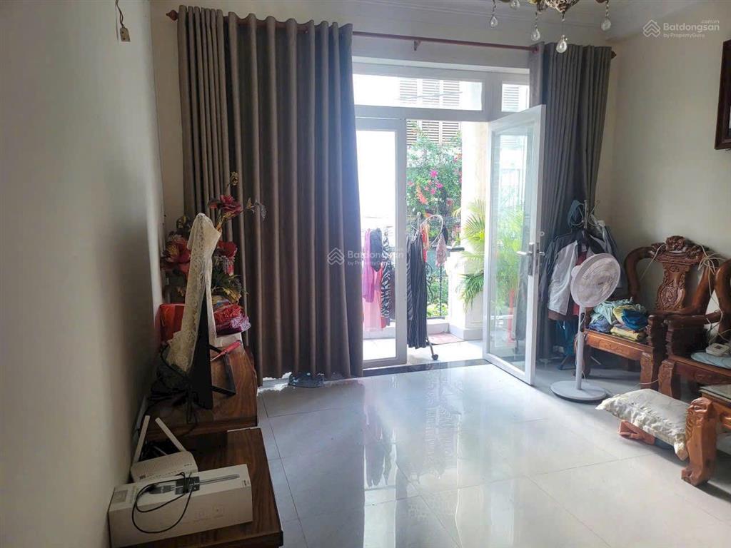 Nhà 4 tầng ngay lê văn chí  linh trung vào ở ngay