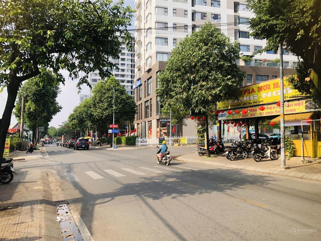 Cần bán nhà 2 tầng  mặt tiền đường ngay khu areco sát phạm văn đồng  103m² ngang 5m 8 tỷ nhỉnh
