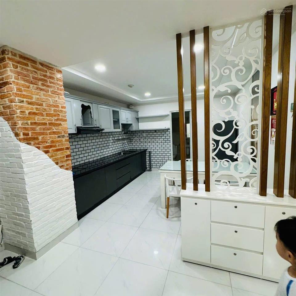 Chung cư thế kỉ 21, ung văn khiêm, bt 2p ngủ, 70m2, 10tr/th