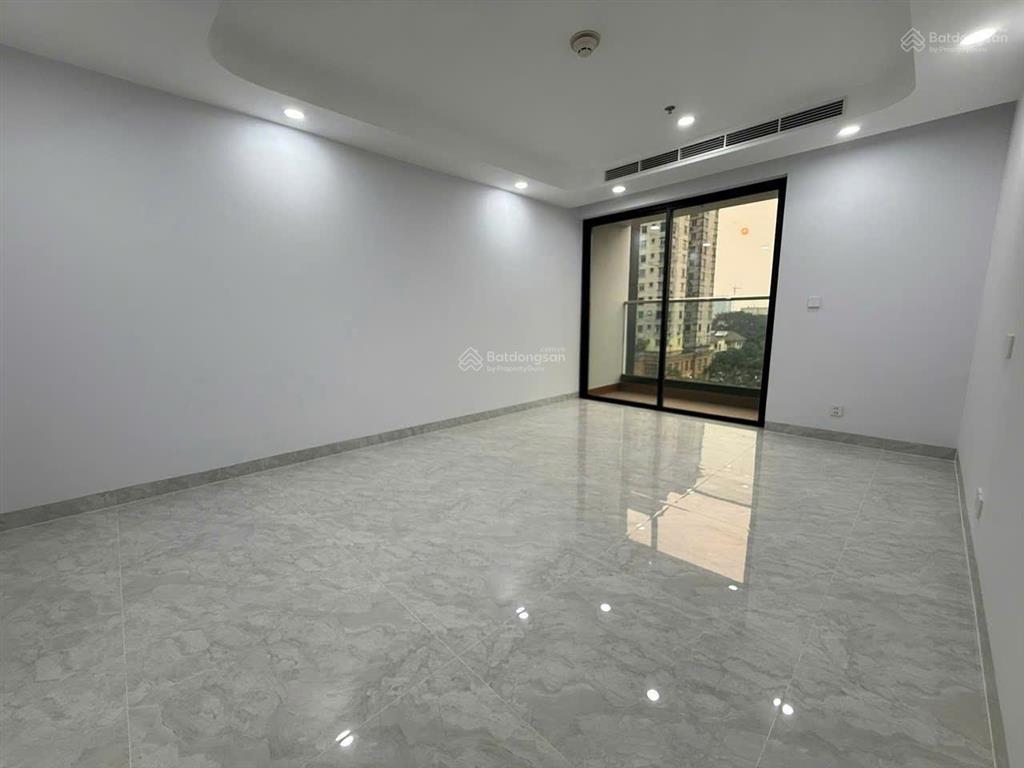 Cho thuê căn hộ 2pn 2vs nội thất cơ bản  full đồ đẹp. giá từ 20 triệu/tháng. miễn phí dv 1 năm.