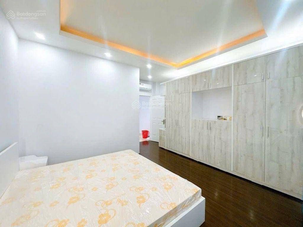 Nhà 4 tâng sổ hồng  hxh 6m  lê văn lương tiện di chuyển quận 1