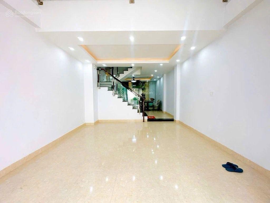 Nhà 4 tâng sổ hồng  hxh 6m  lê văn lương tiện di chuyển quận 1