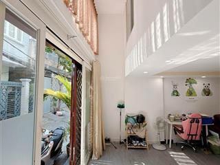 Bán nhà 3 tầng ngay đường trần xuân soạn giá nhỉnh 6 tỏi hoàn công nhỉnh 6 tỷ  nhà hẻm xe hơi