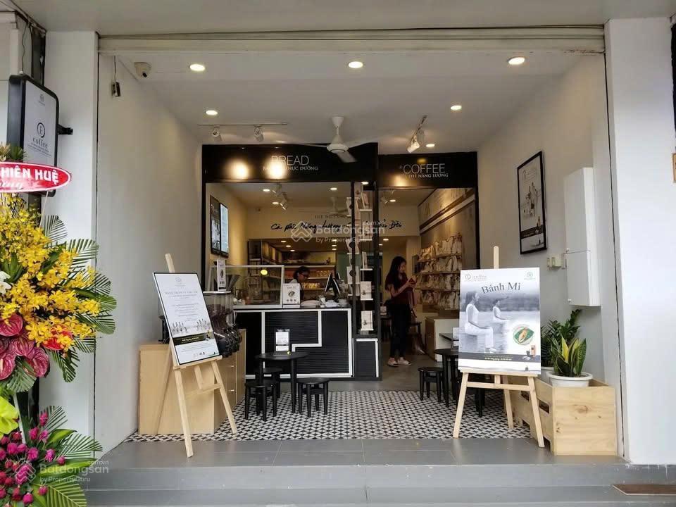 300m phố tây đi bộ bùi thị xuân 4.5x20m 3 tầng