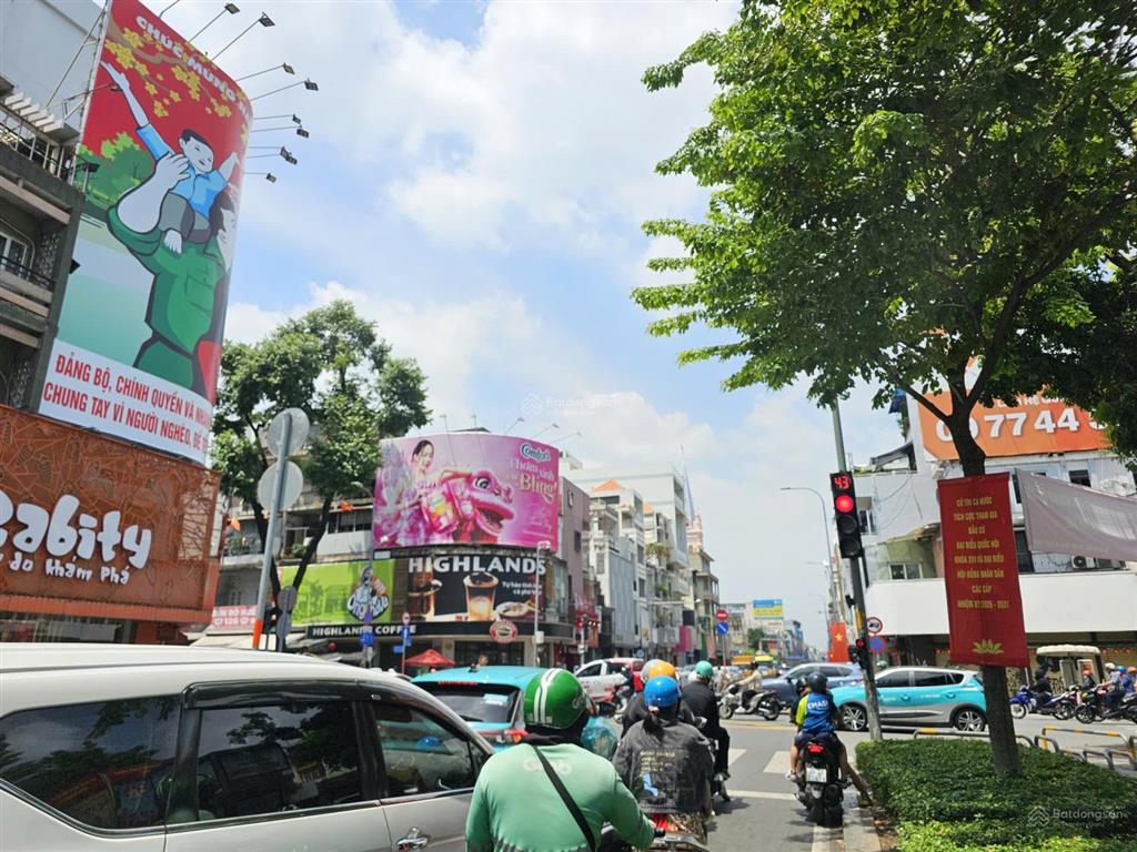 Thật 1200m2 7 tầng ngang 8m góc hai bà trưng lý chính thắng