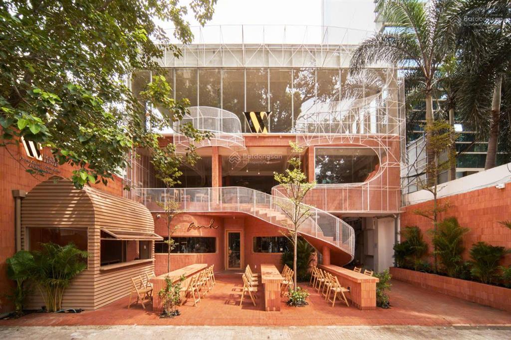 Hồ con rùa gu đẹp ngang 20m 3 tầng 1500m2