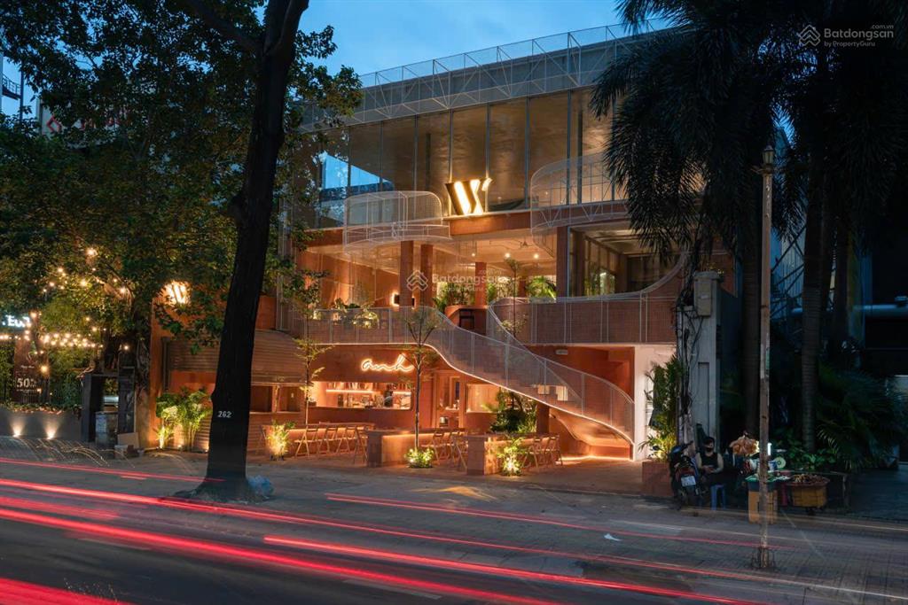 Hồ con rùa gu đẹp ngang 20m 3 tầng 1500m2