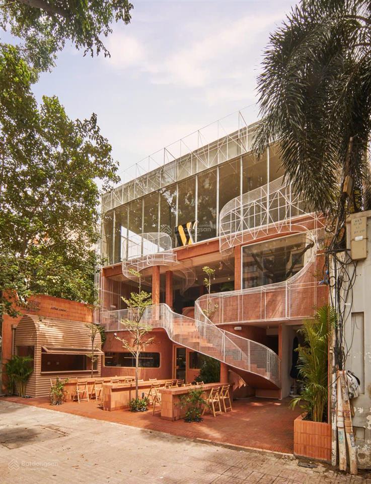 Hồ con rùa gu đẹp ngang 20m 3 tầng 1500m2