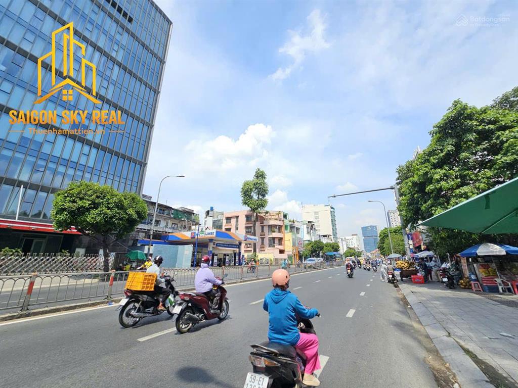Building 5000m2 ngang 30m 59 phan đăng lưu văn phòng anh ngữ