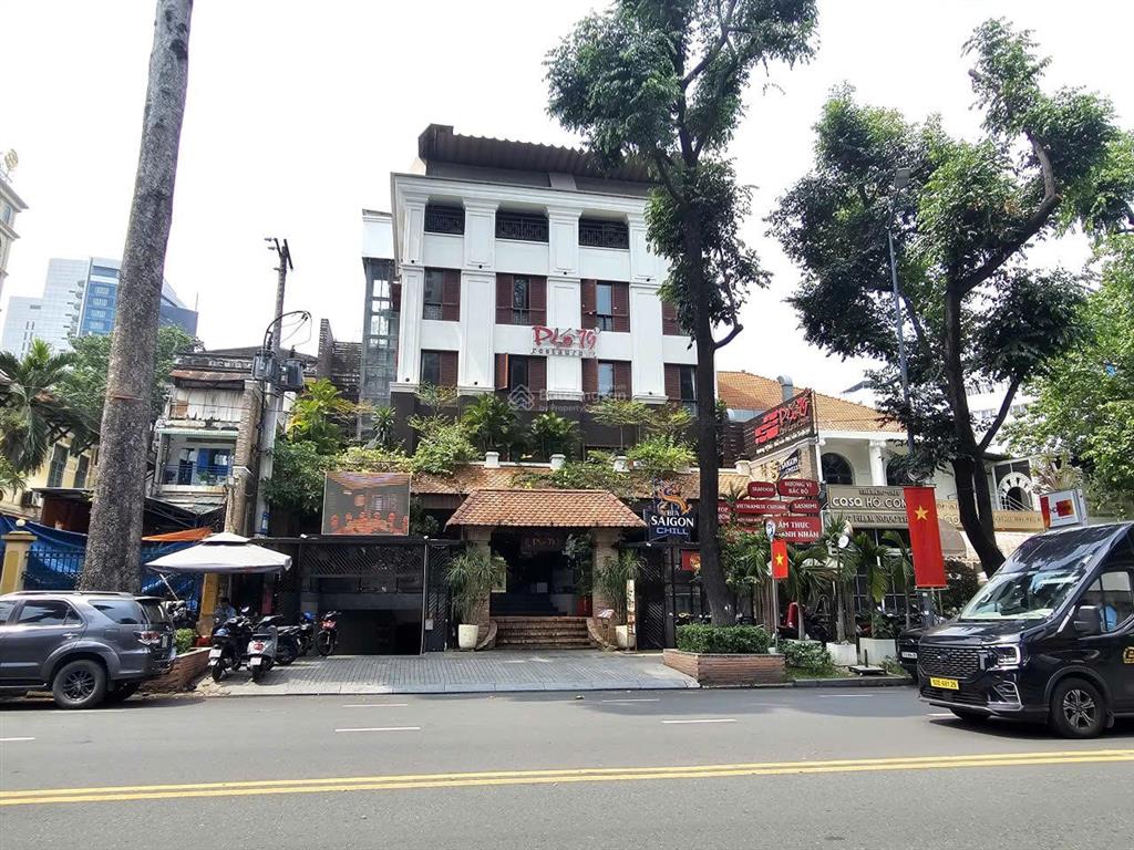 2000m2 ngang 15m sâu 40m nguyễn thị minh khai 3 tầng