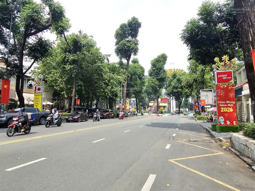 2000m2 ngang 15m sâu 40m nguyễn thị minh khai 3 tầng