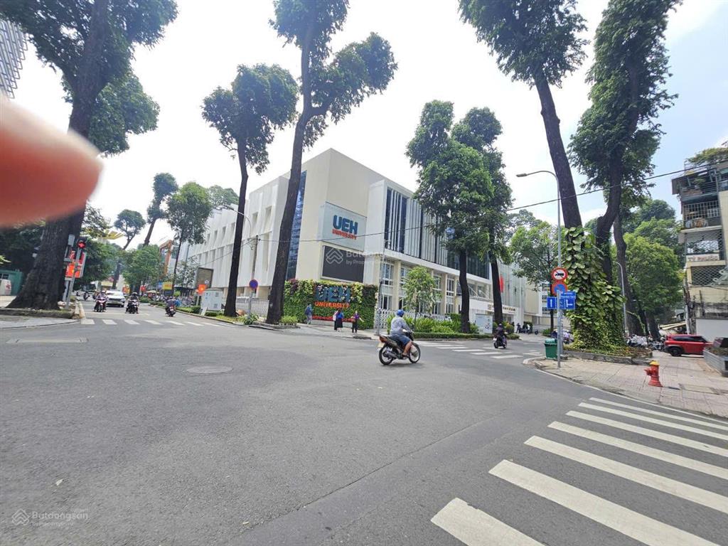 Cho thuê tòa nhà mặt tiền phạm ngọc thạch, quận 3