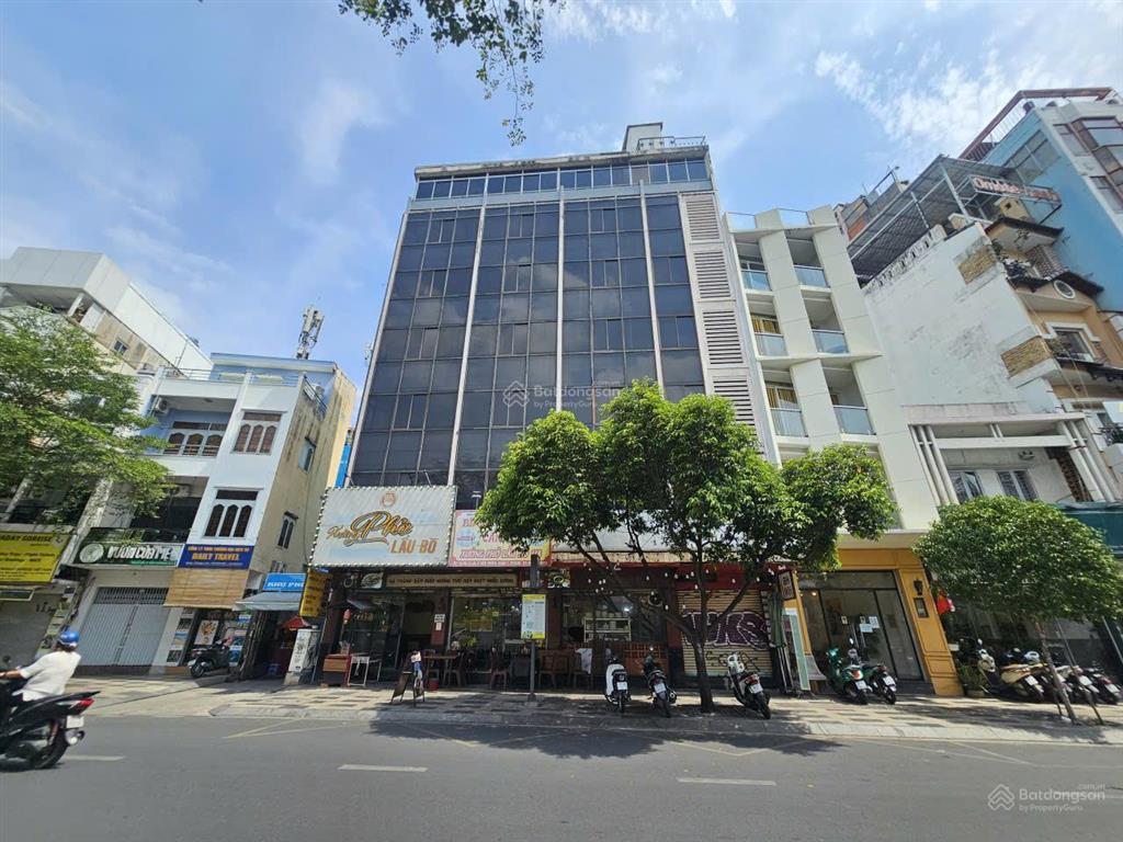 Ngang 13m, tầng, thang máy, dtsd 240m2, 94 lê lai, ngay chợ bến thành