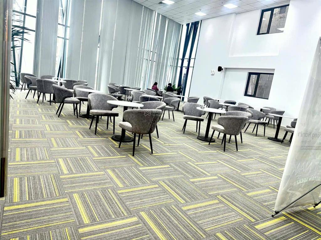 Tòa nhà văn phòng  68 phan đăng lưu  750m2/sàn