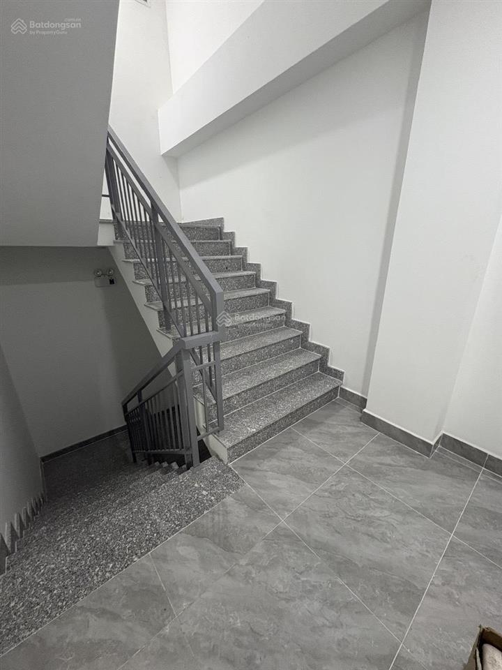 Ngang 14m 8 lầu 1800m2 mới xây ngay hồ xuân hương