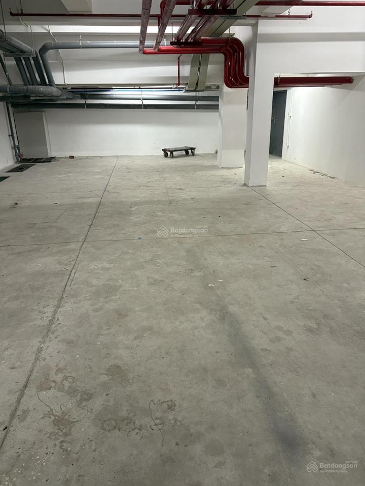 Ngang 14m 8 lầu 1800m2 mới xây ngay hồ xuân hương