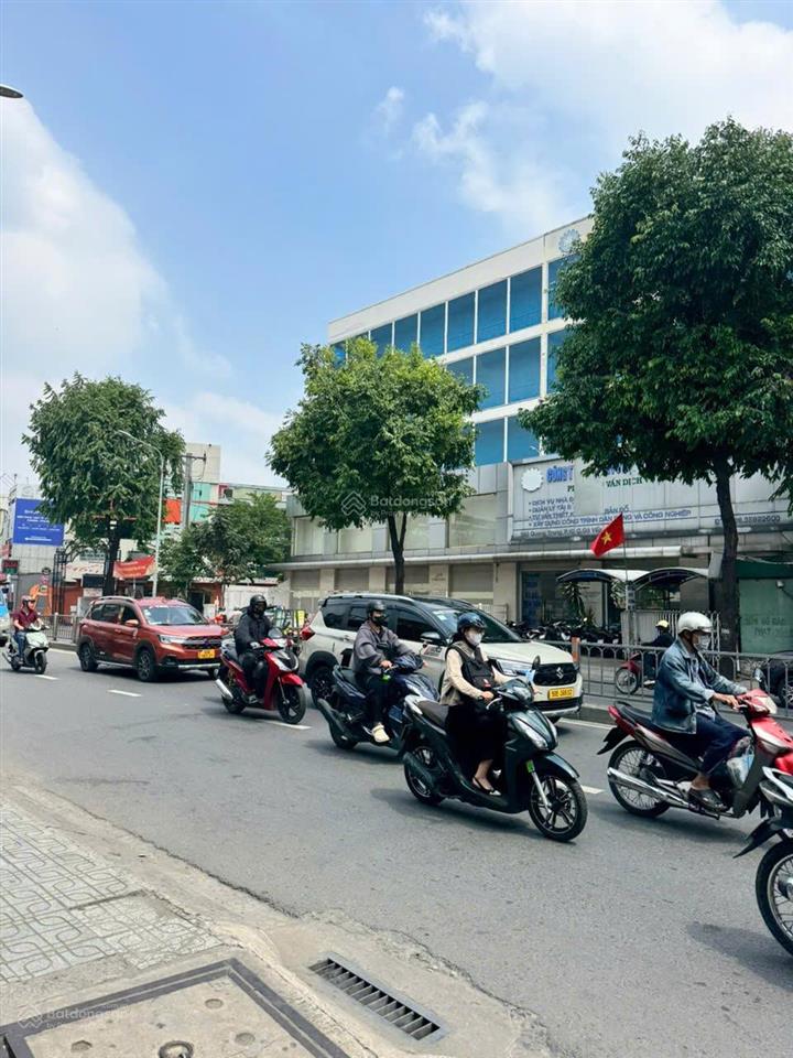 Tòa nhà mặt tiền quang trung gò vấp