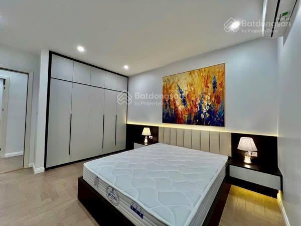 Cho thuê nhà mới tinh trần duy hưng có thang máy, 45m² x 6 tầng, thông sàn, full đồ ở gđ, vp, kdonl