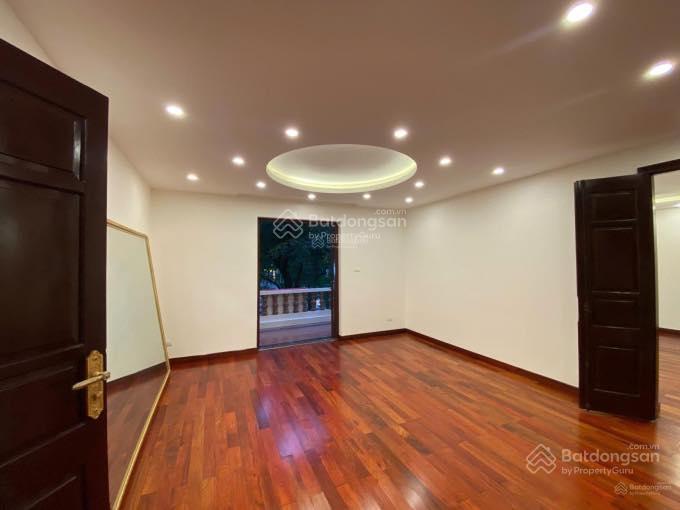 Cho thuê biệt thự lạc long quân tân hồ, 100m² x 4 tầng, mt 8m, đường 3 làn ô tô tránh đỗ giá 30tr